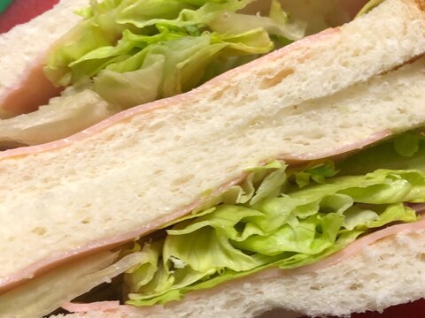 食パン8枚切り♡ハムレタスサンドイッチ(^^)